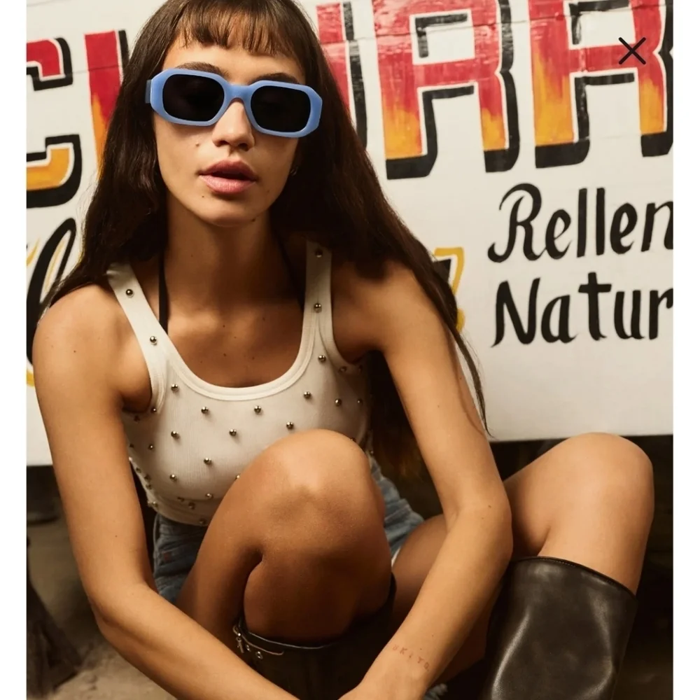 New Quay Hyped Up 53mm Hydrangea/ Smoke Frame Square Lens Unisex Sunglasses NWT